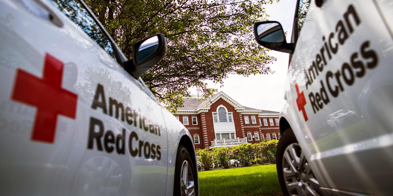 Photo of a Red Cross car.